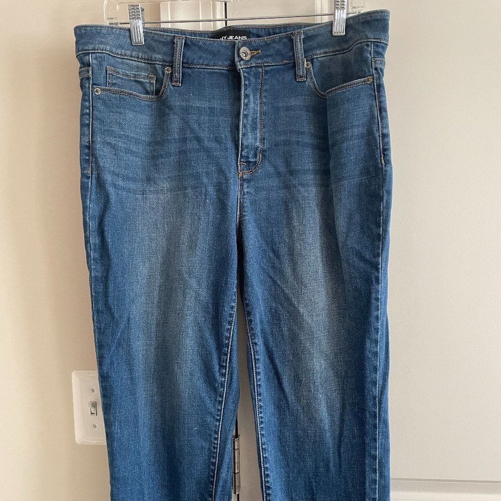 DKNY JEANS Rivington Slim Straight Crop Jeans Raw Hem - SZ 31/12